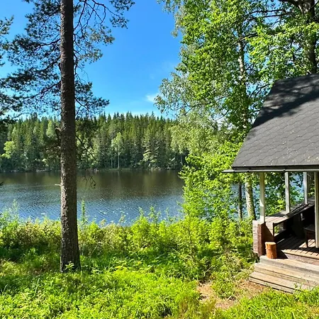 Lakefront And Sauna Pohtionranta - Helvetinkolu, Casa de Férias *