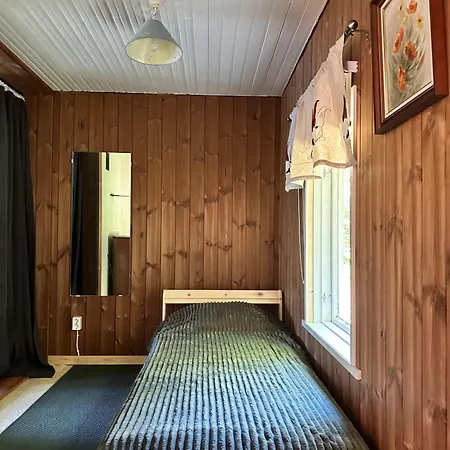 Lakefront And Sauna Pohtionranta - Helvetinkolu, Casa de Férias